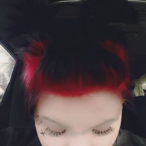 Meet your Posher, Becca